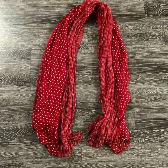 Red Scarf - Picture 1 of 1